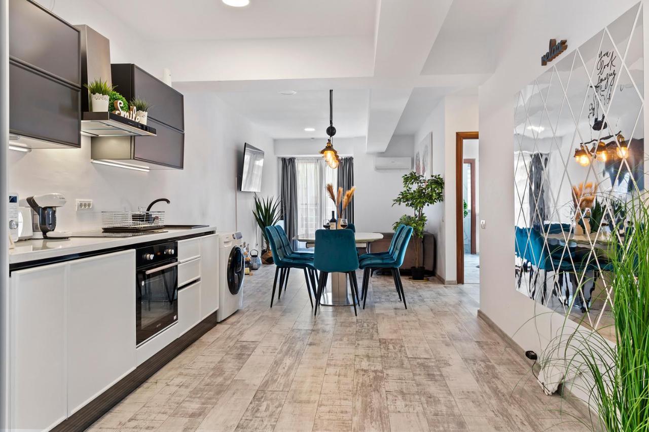 Cozy Special City Center - Old Town Apartment With Terrace Бухарест Екстер'єр фото