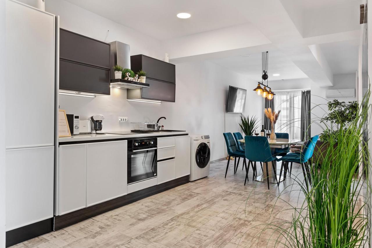 Cozy Special City Center - Old Town Apartment With Terrace Бухарест Екстер'єр фото