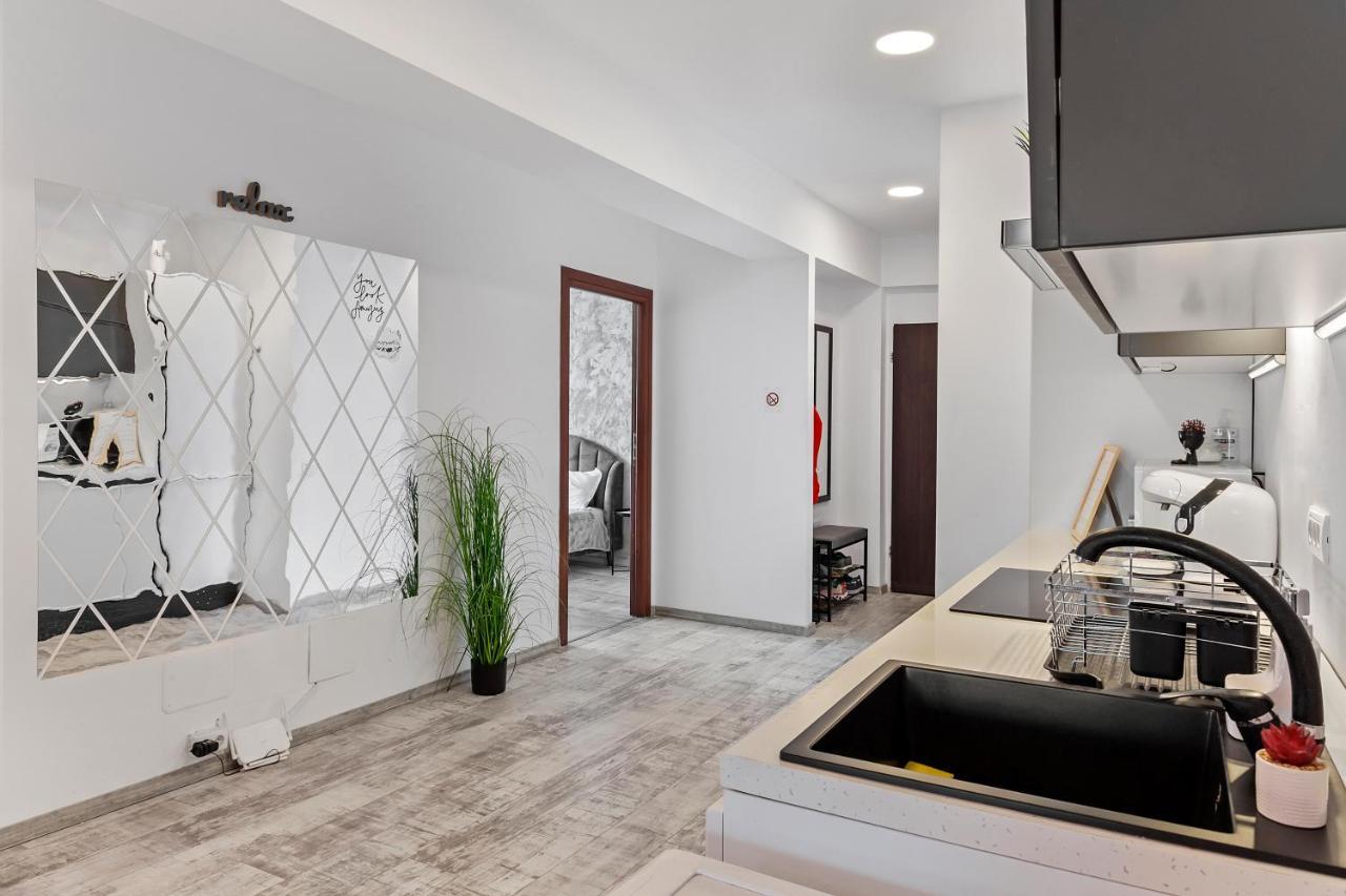 Cozy Special City Center - Old Town Apartment With Terrace Бухарест Екстер'єр фото